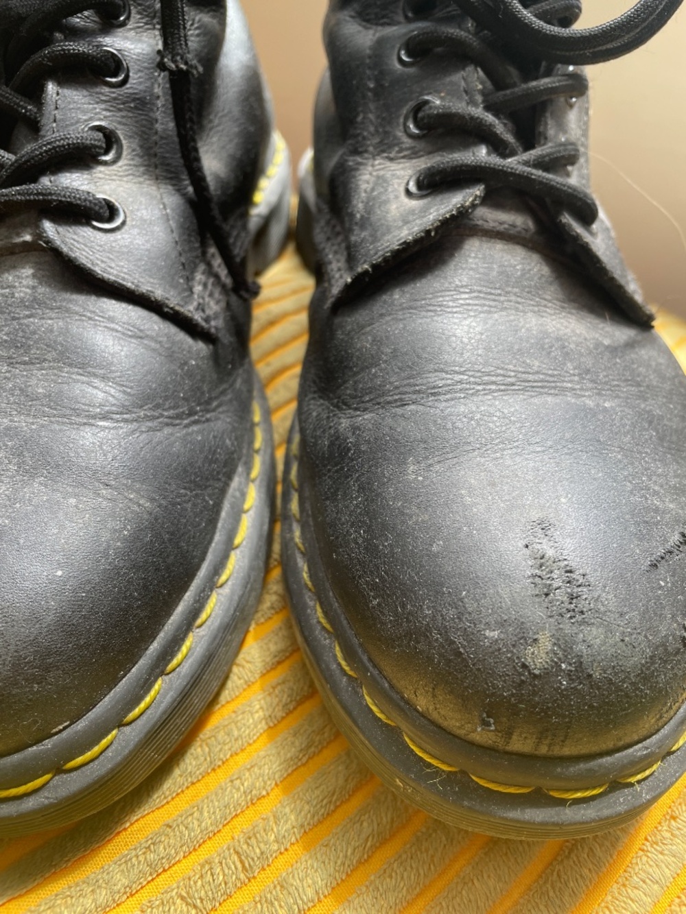 Doc Martens 8-eye boots - Picture 2 of 8